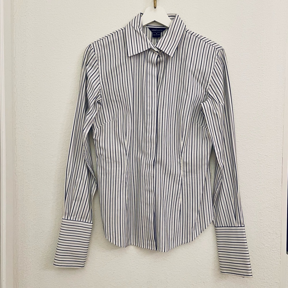 NEW Moda International Long Sleeve Button Down Blouse Top